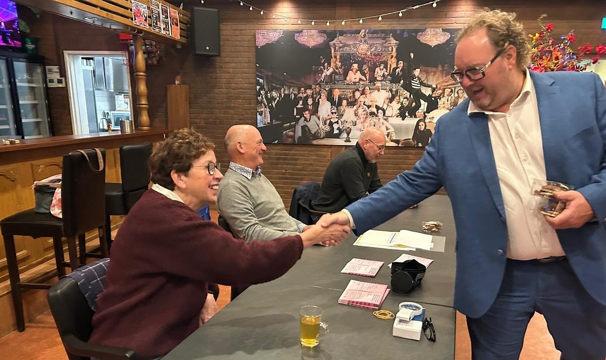 BJK langs bij stembureaus