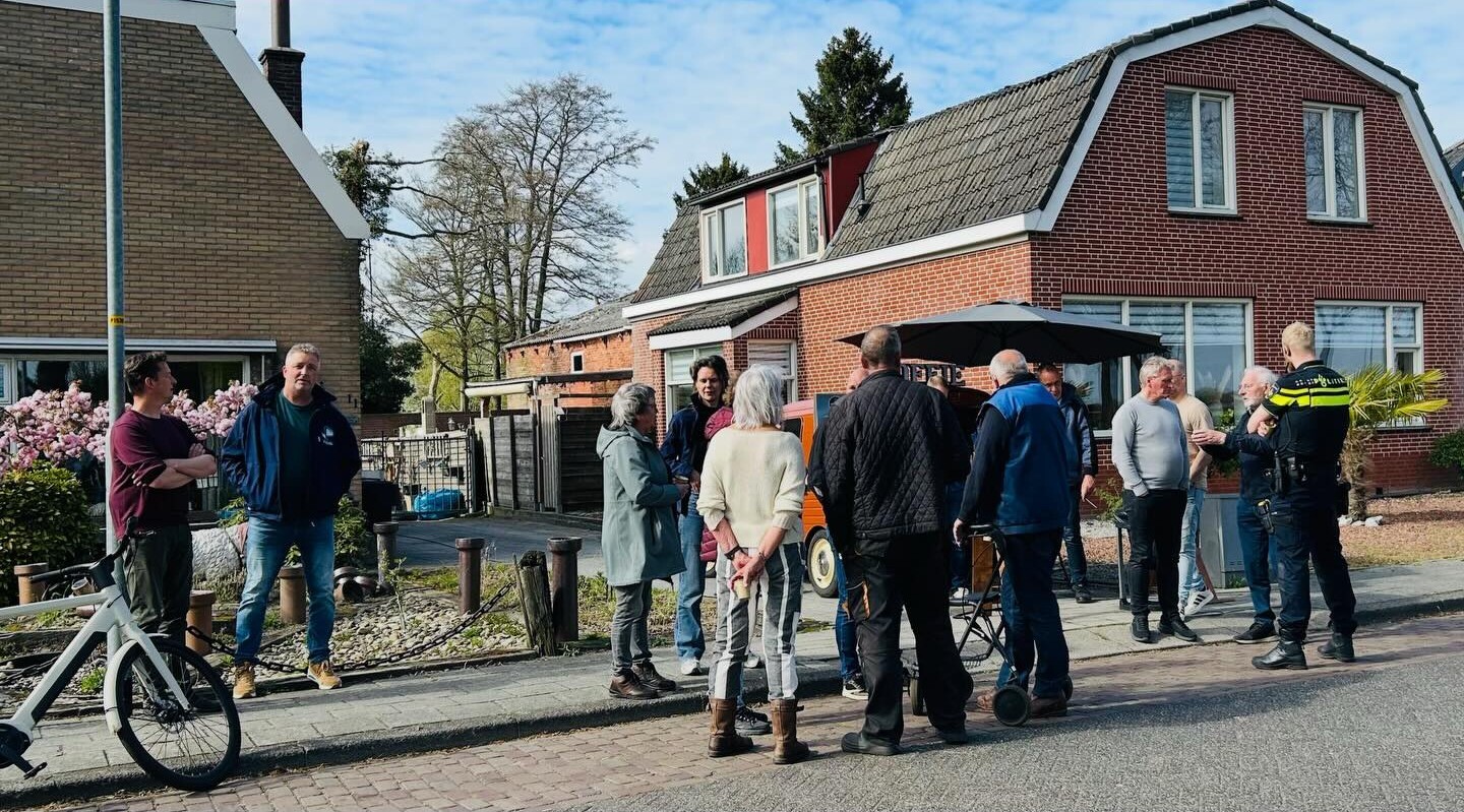 Bijpraten bij de koffiekar