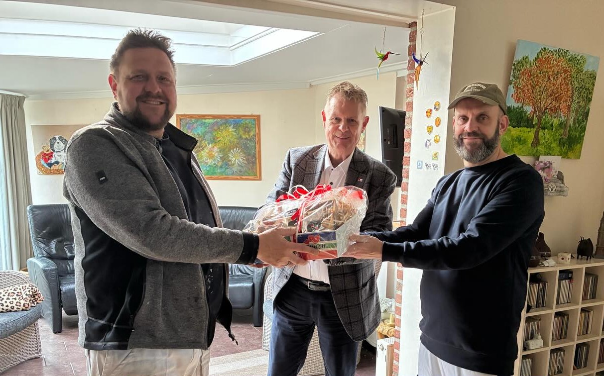 Reiny bij schilderbroers Arends